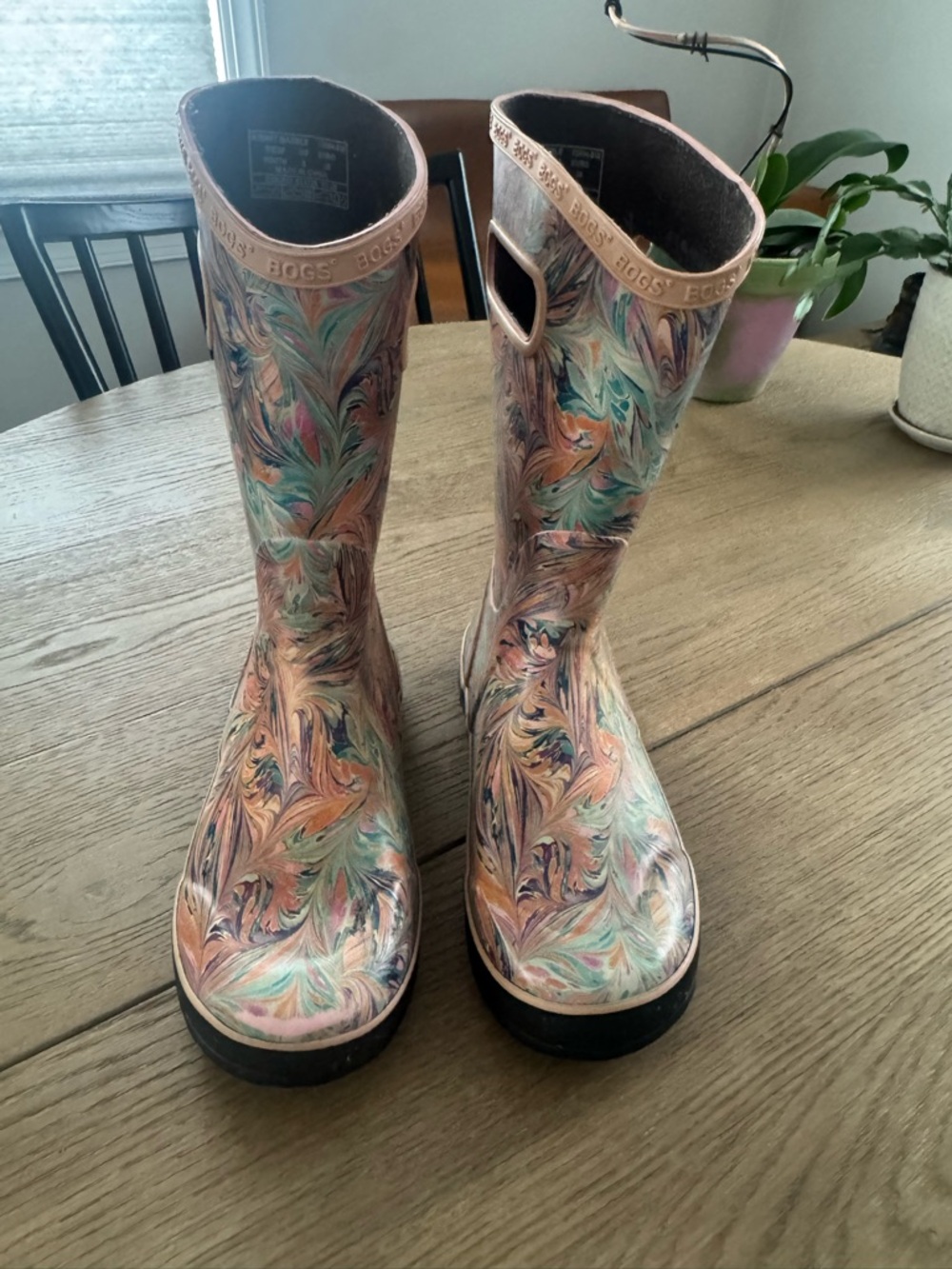 Kids Multi-Color Patterned Rain Boots - Picture 6 of 10